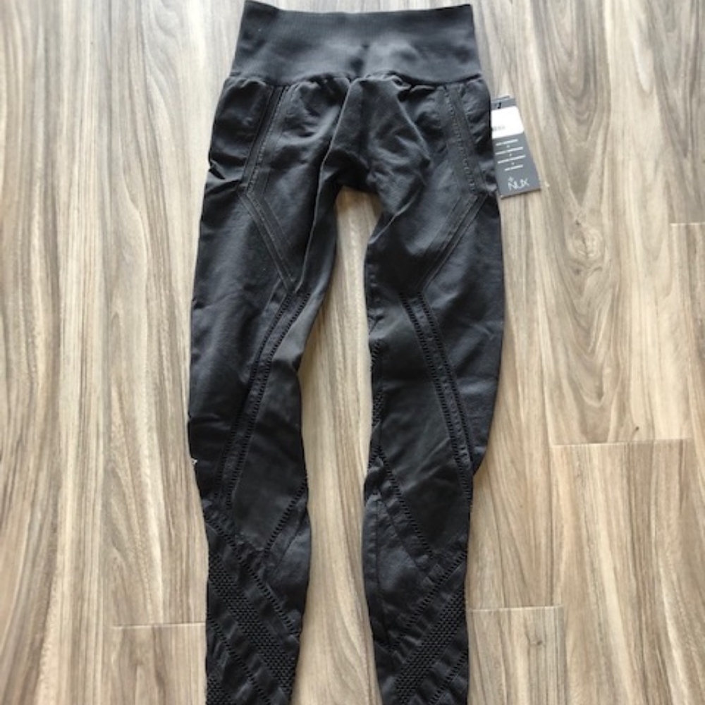 NUX Legging (NWT)